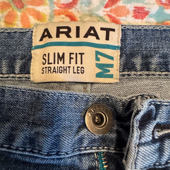 Ariat Slim Fit Straight Leg M7 Classic Blue Denim Jeans size 34/34 - Picture 4 of 7